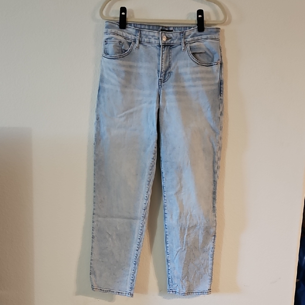Express Light Boyfriend Mid Rise Blue Cropped Jeans 8L